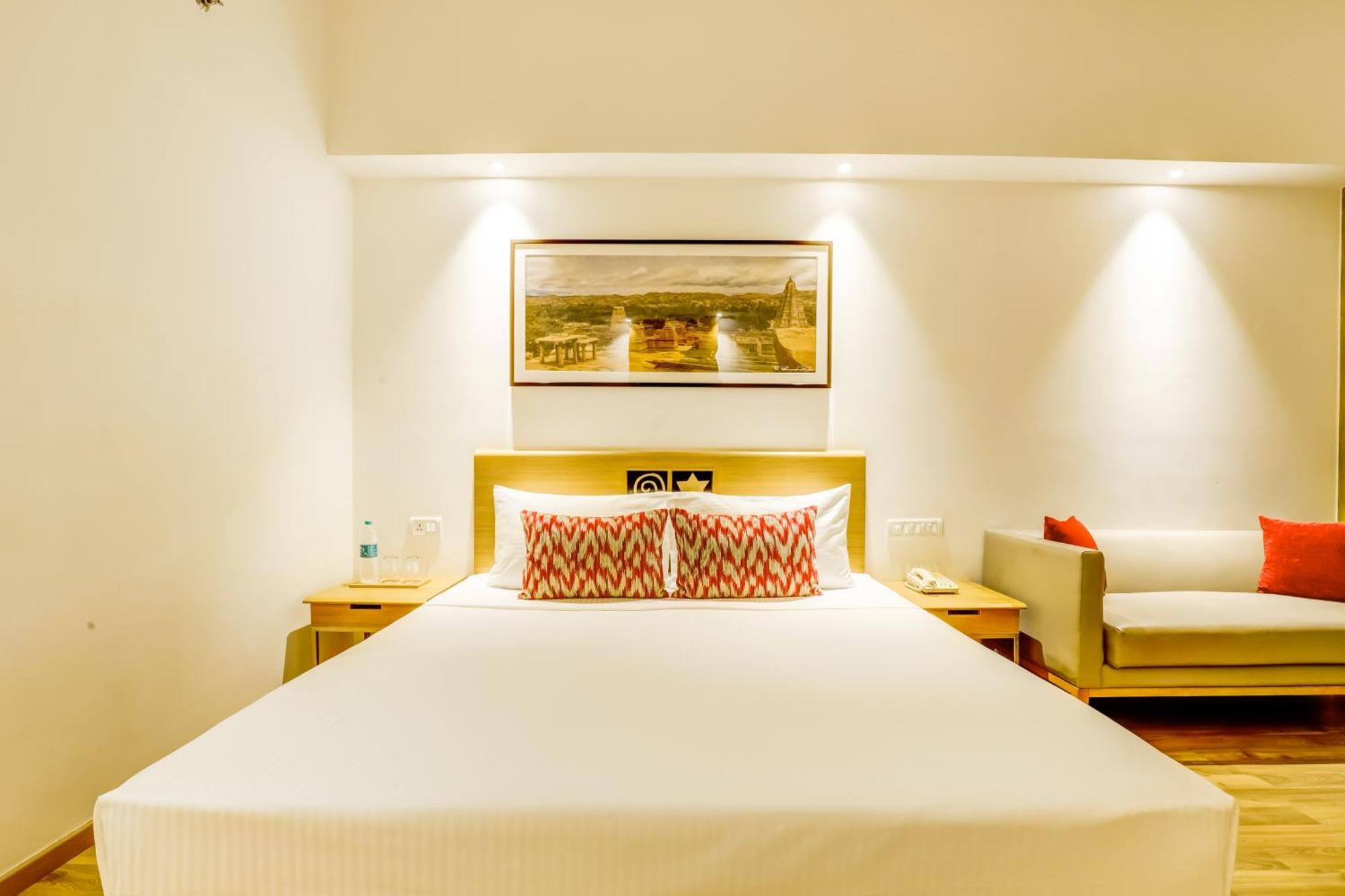 Lemon Tree Hotel Electronics City Bangalore Eksteriør bilde