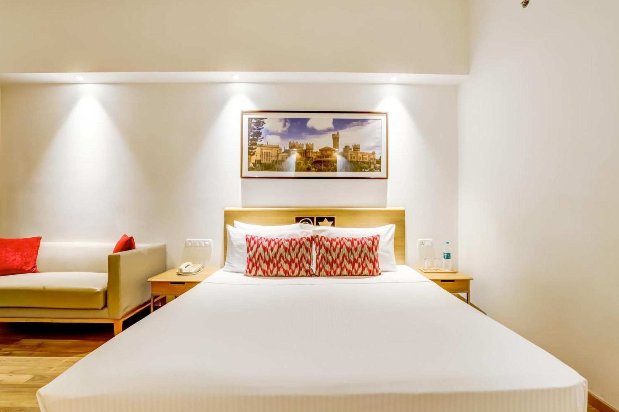 Lemon Tree Hotel Electronics City Bangalore Eksteriør bilde